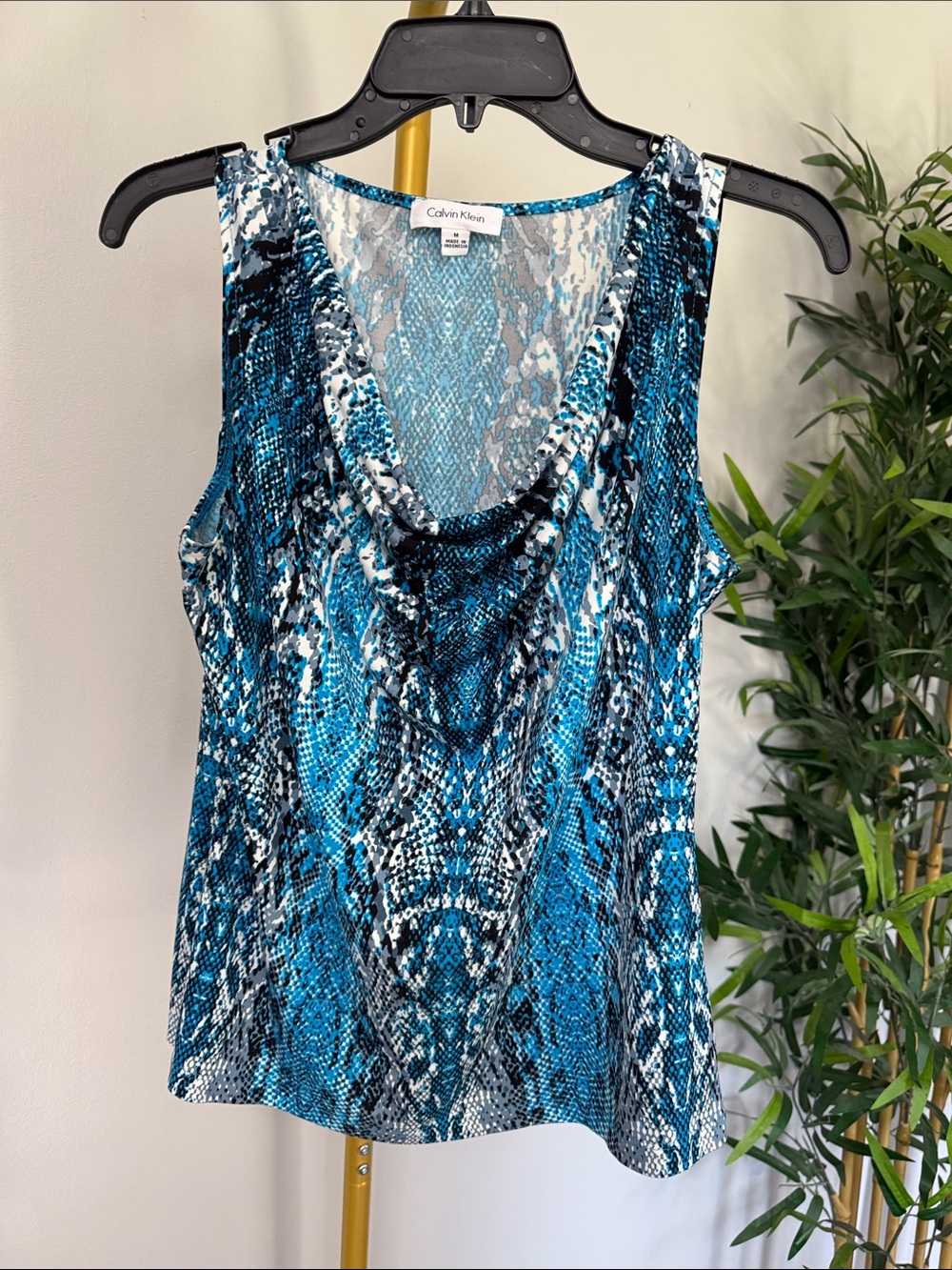 Calvin Klein Teal & Black Snake-Print Cowl Neck Camisole sleeveless aeUC M